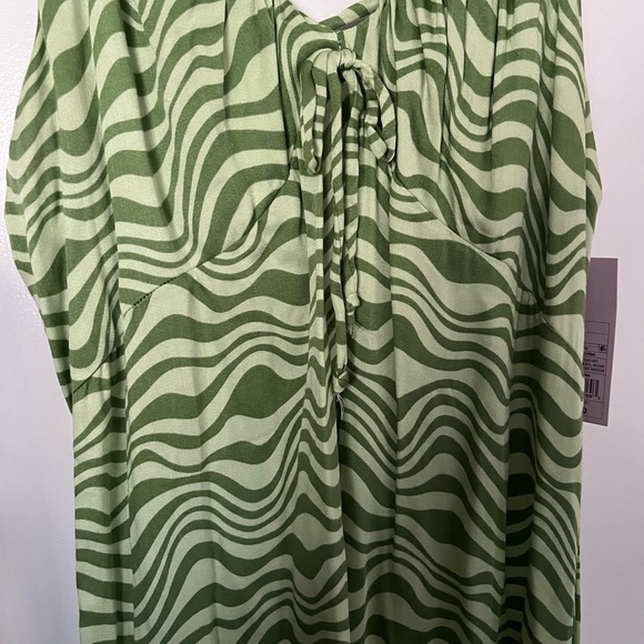 Wild Fable Green Wavy Midi Dress - Picture 6 of 6